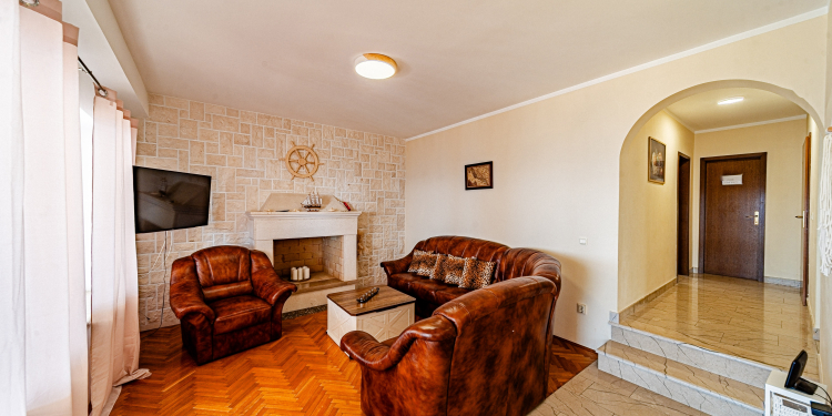 Holiday House Nova