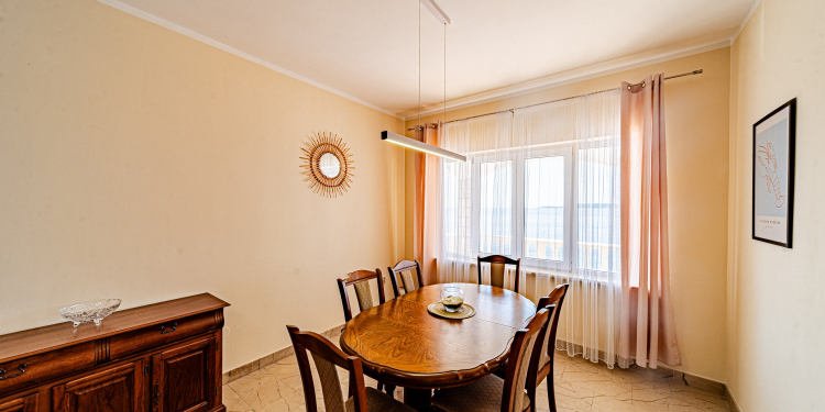 Holiday House Nova