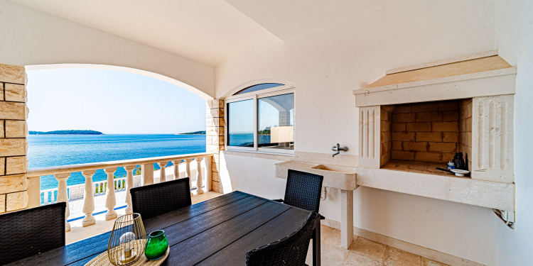 Holiday House Nova