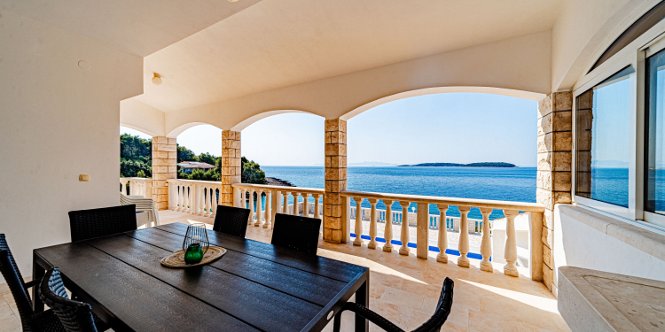 Holiday House Nova
