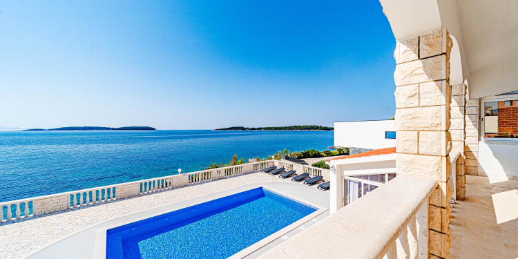 Holiday House Nova