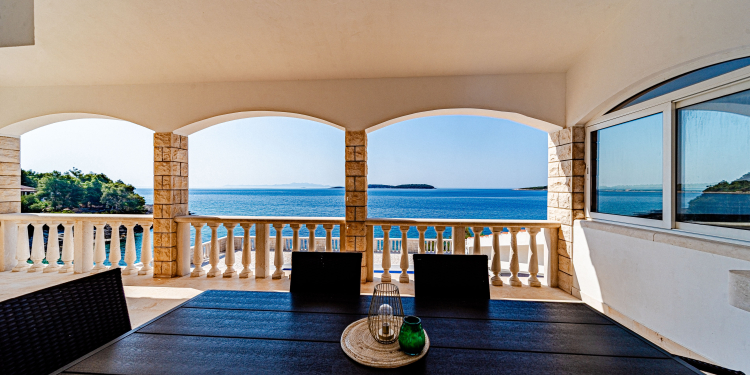 Holiday House Nova