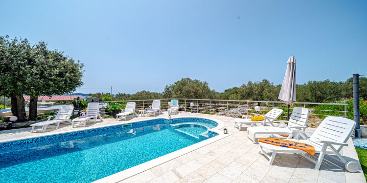 Holiday House Maja