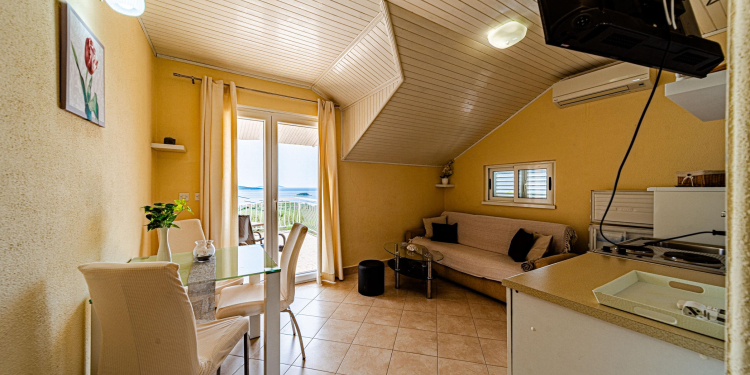Holiday House Maja