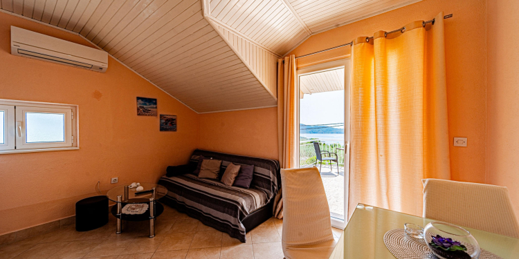Holiday House Maja